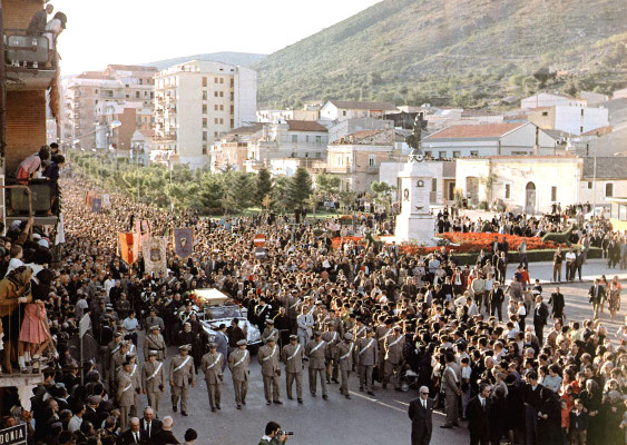 I solenni funerali (26 settembre 1968). Essendo la figura del Padre ancora molto controversa, vi presero parte ben pochi rappresentanti della gerarchia, tra i quali l'amministratore apostolico di Manfredonia mons. Cunial e il vescovo di Foggia Lenotti