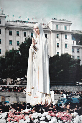 La statua itinerante della Madonna Pellegrina di Fátima arrivò nel convento di S. Giovanni Rotondo la sera del 5 agosto 1959