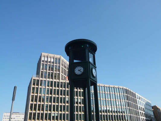 Stadtführerin Potsdamer Platz  Berlin