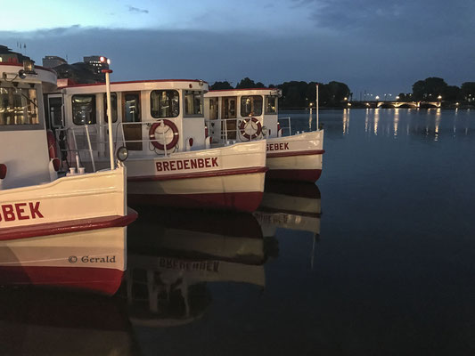 Boats are tied up for the night, Hamburg