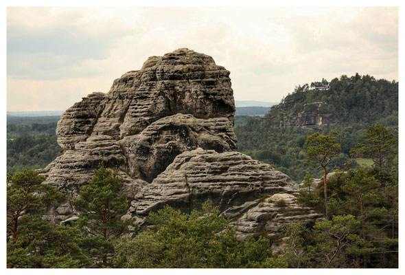 Der westliche Feldkopf mit dem Rauenstein im Hintergrund