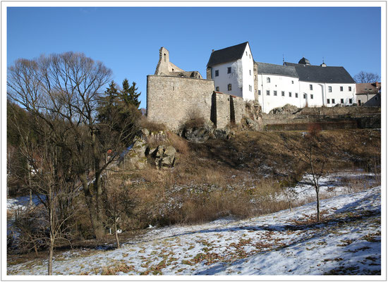 Schloss Lauenstein hoch über dem Müglitztal