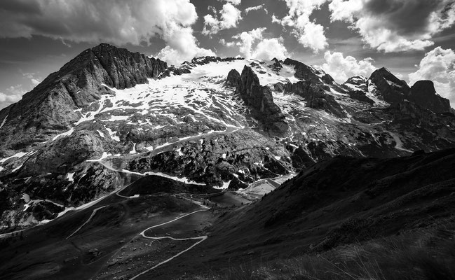 Blick zur Marmolata in den Dolomiten