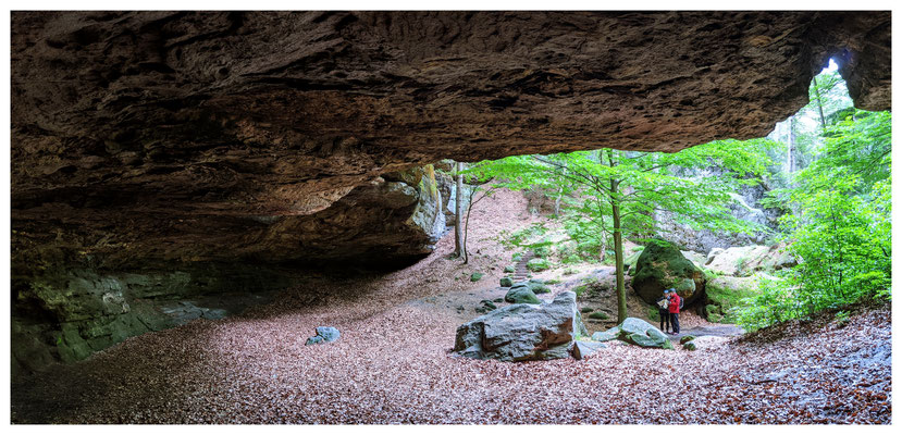 ...und die unweit davon befindliche große Hickelhöhle.