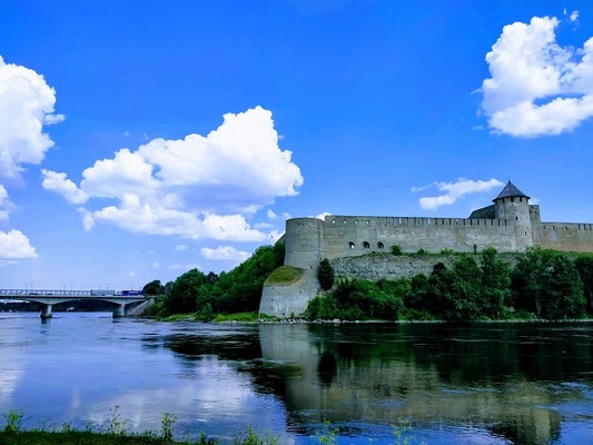 Grenzstadt Narva - russische Burg Ivangorad