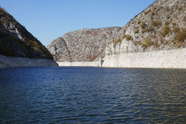 Rückfahrt über den Uvac Fluss