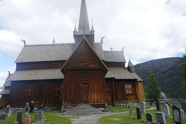 Stabkirche in Lom