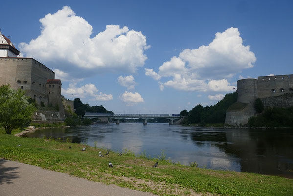 Grenzstadt Narva - russische Grenze