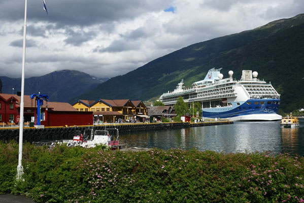 das kleine Örtchen Flam