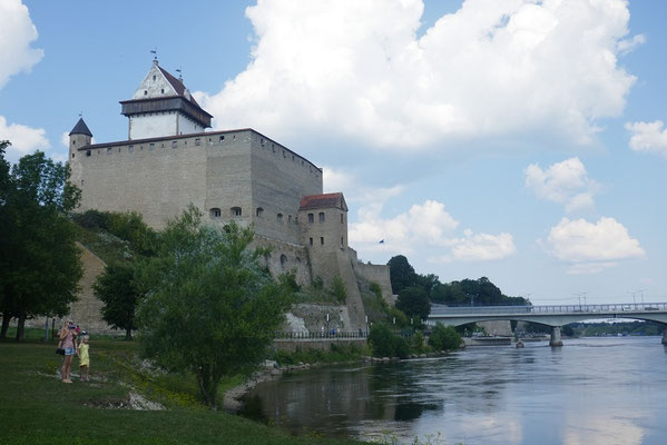 Grenzstadt Narva - estnische Herrmannsfestung