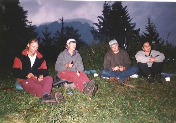 Jürgen und Georg am Lagerfeuer