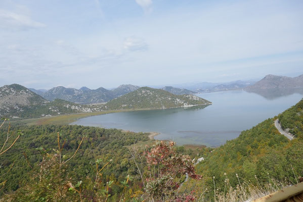 Klosterstraße um den Skadar-See