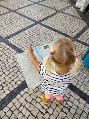 Coimbra - Zoé schaut wo´s lang geht :)
