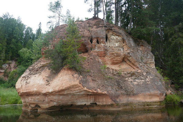 Zvârtes iezis Sandsteinwand