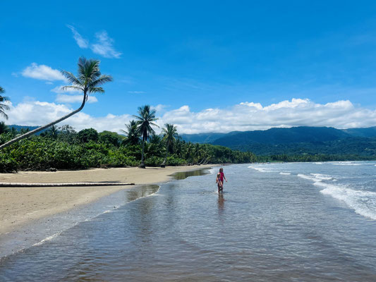 Walfischflossen Strand Uvita