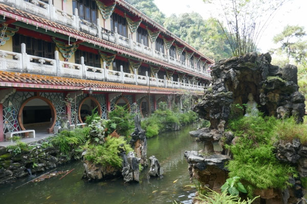 Sam Poh Tong Tempel