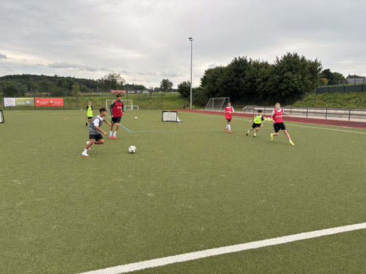 Sümmerns U15 Spieler im Training