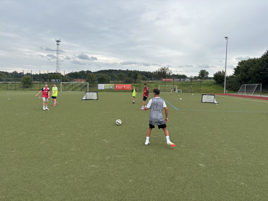 Sümmerns U15 Spieler im Training