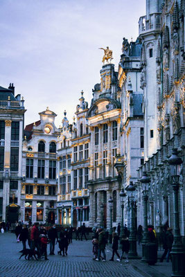 Brüssel Sehenswürdigkeiten Grand Place Foto von Alicia Abeloos via Unsplash