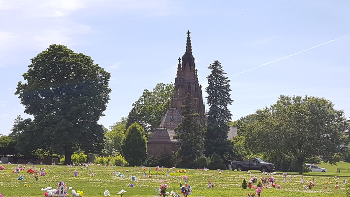 In anderen Städten wäre das eine Sehenswürdigkeit, hier steht die irgendwo in einem Park.....