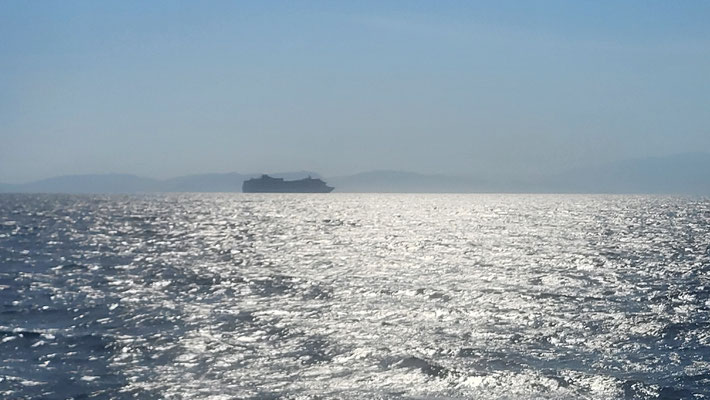 Kusadasi wird täglich von grossen Kreuzfahrtschiffen angefahren