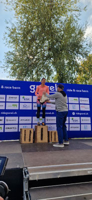 Siegerehrung am Gravel ride&race Bern