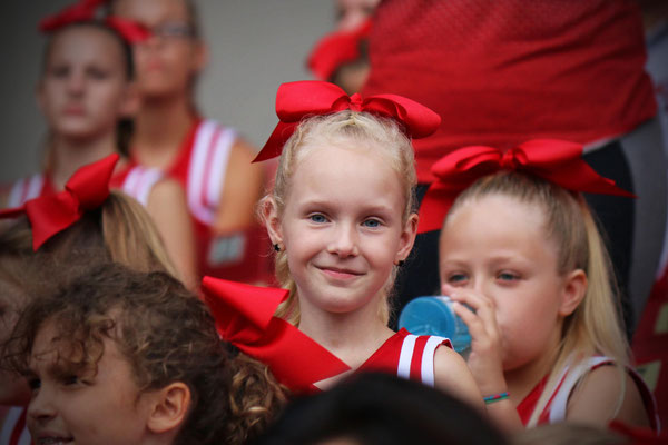 DA ist unser kleiner Cheerleader :)