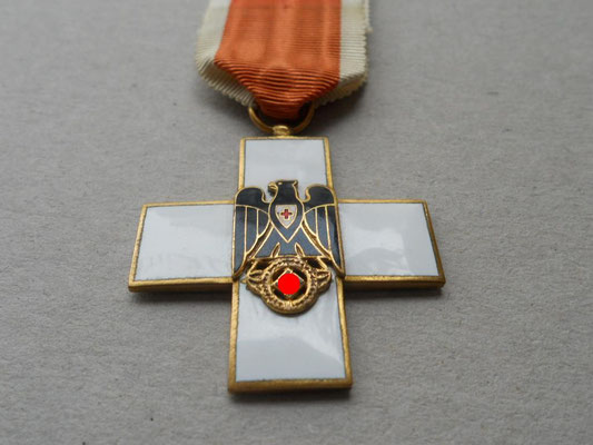 Ehrenzeichen des Deutschen Roten Kreuzes 1. Klasse Gestiftet v. Herzog Carl Eduard von Sachsen Coburg und Gotha