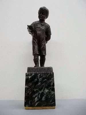 Massive Bronzefigur um 1900 "Ausverkauft"