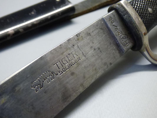 HJ-Dolch Fahrtenmesser mit RZM. Hersteller Tiger Solingen