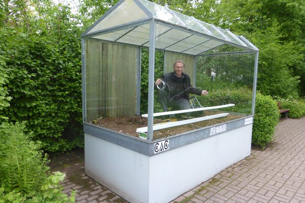 Garten im Glas - Günter Kühn in der Kunstvitrine