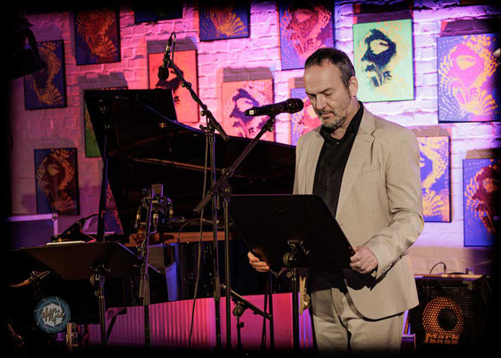Dr. Claus Pommer,  Jako  burmistrz Hilden dokonuje oficjalnego otwarcia Festiwalu.