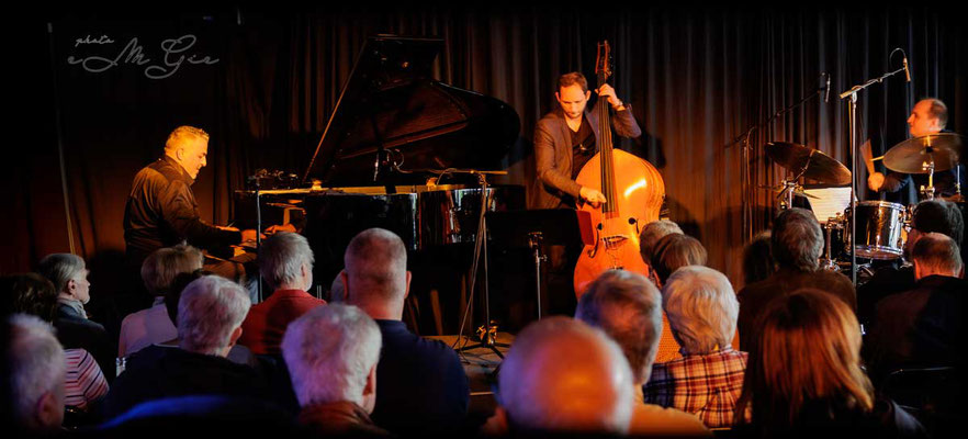 ,,Paris Trio"