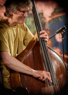 Kontrabass - Marc Muellbauer