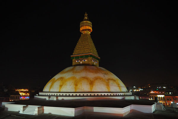 Die frisch Restaurierte Stupa von Bodnath (Kathmandu)