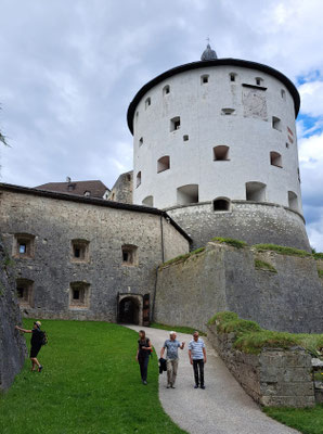 verlassen wir die Burg © S.Grillenberger