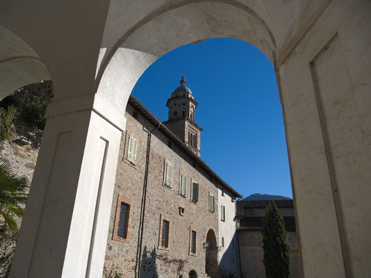 Szenerie bei der Kirche