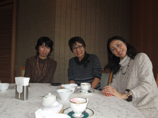 H26　（左から）浅井さん・清水・中村さん