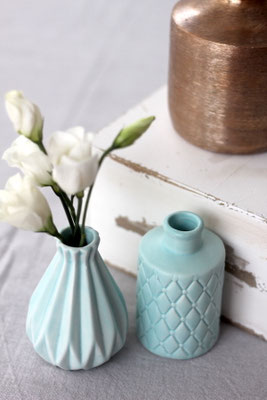 Kleine Porzellanvase in Mint für moderne Hochzeit Tischdekoration