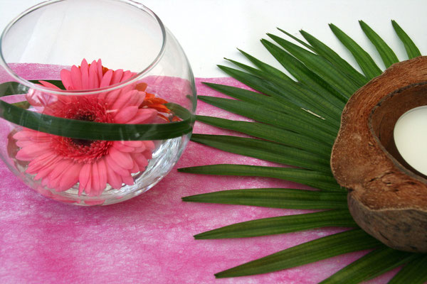 Kugelvase aus Glas für Hochzeit Blumenadeko