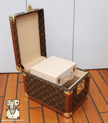 Vanity boite a flacon Louis Vuitton vintage a vendre 