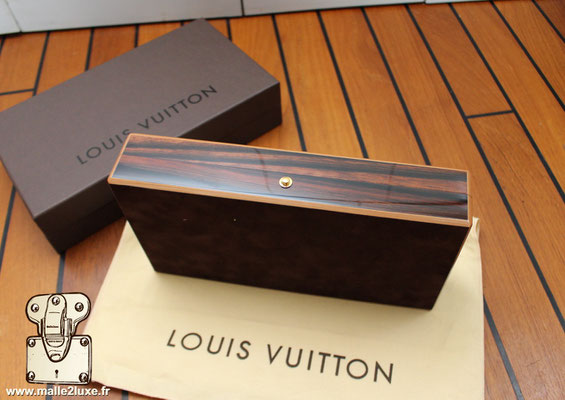 Boite de voyage Louis Vuitton