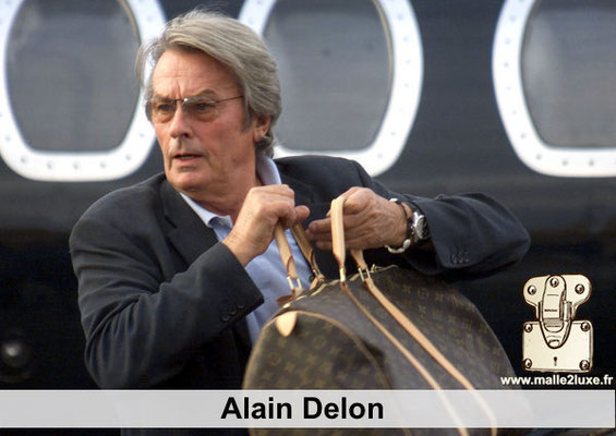 Alain delon aime les malles louis vuitton