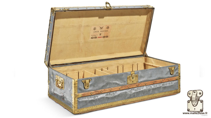 Malle explorateur zinc Louis Vuitton - 100 800 €