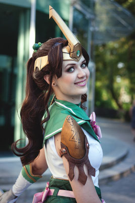Sailor Jupiter, Sailor Moon Cosplay: Krystl Cosplay Photo: Spoon Photography Design: Moize Opel