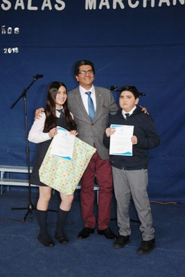 Sr. Marcelino Tapia en reconocimiento al logro académico Ed. Básica  2017 Liceo Max Salas