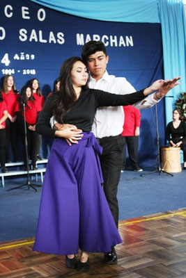 Academia de danza interpreta Te recuerdo Amanda