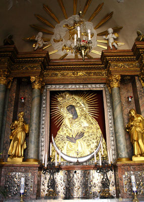 In ihm befindet sich die Ikone der Jungfrau Maria aus dem Jahr 1520.