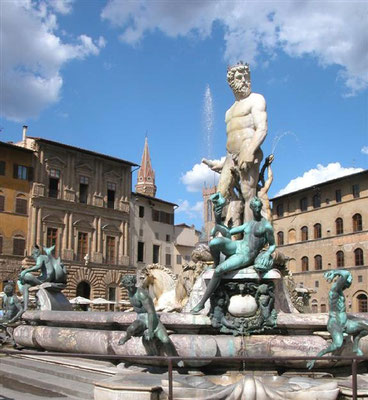 Neptunbrunnen auf der Piazza della Signoria am Palazzo vecchi