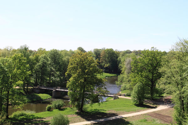 Die englische Brücke - die Balkenbrücke von 1822 verbindet den polnischen und deutschen Teil  in Nord/ Süd-Richtung